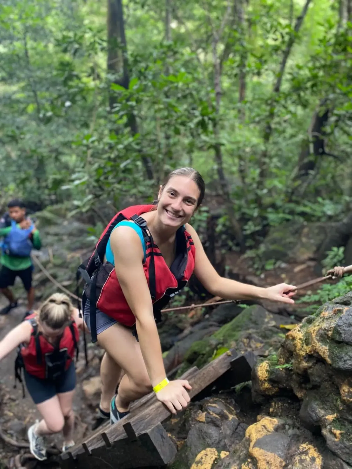 La Leona Adventure Hiking & River Tubing Tour - Image 3