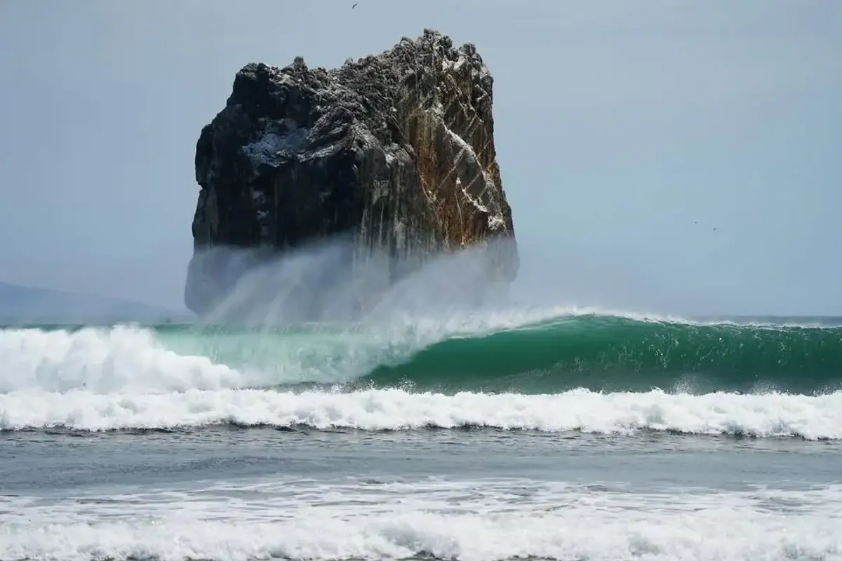 Witch's Rock Boat Tour - Image 1